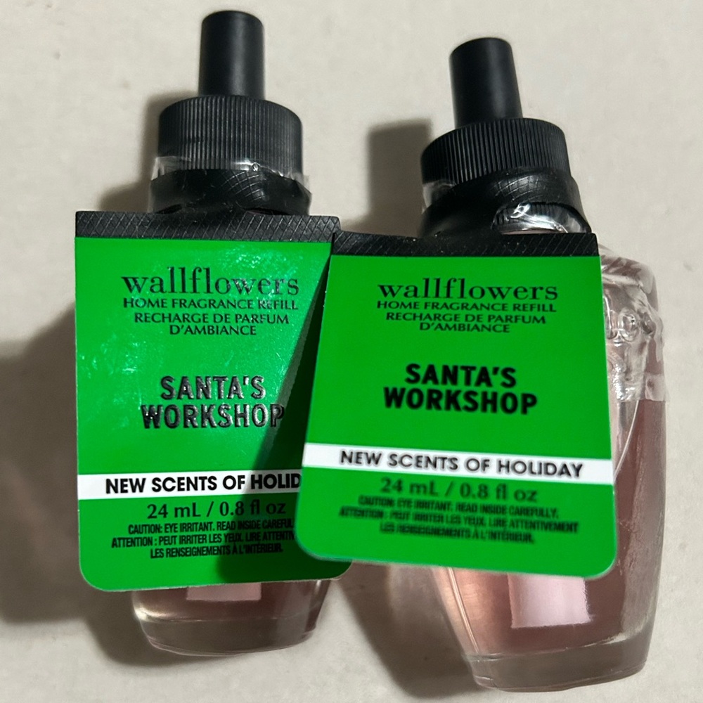 2 Bath & Body Works Santa’s Workshop Wall Flowers